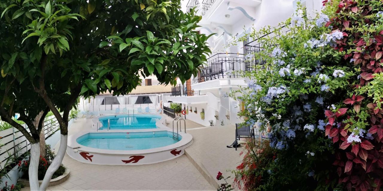 Oasis Hotel Parga Luaran gambar